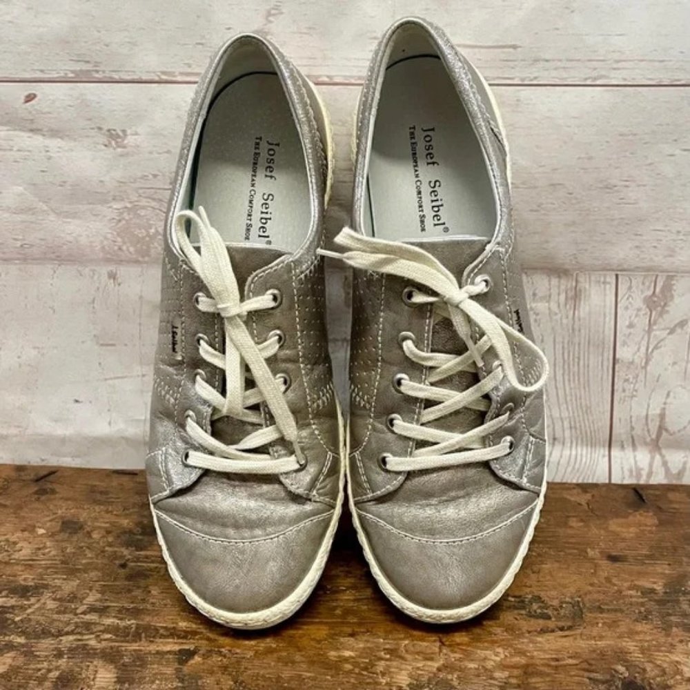 Josef Seibel Women's Caspian Fashion Sneaker, Color Platino (metallic), Size 40